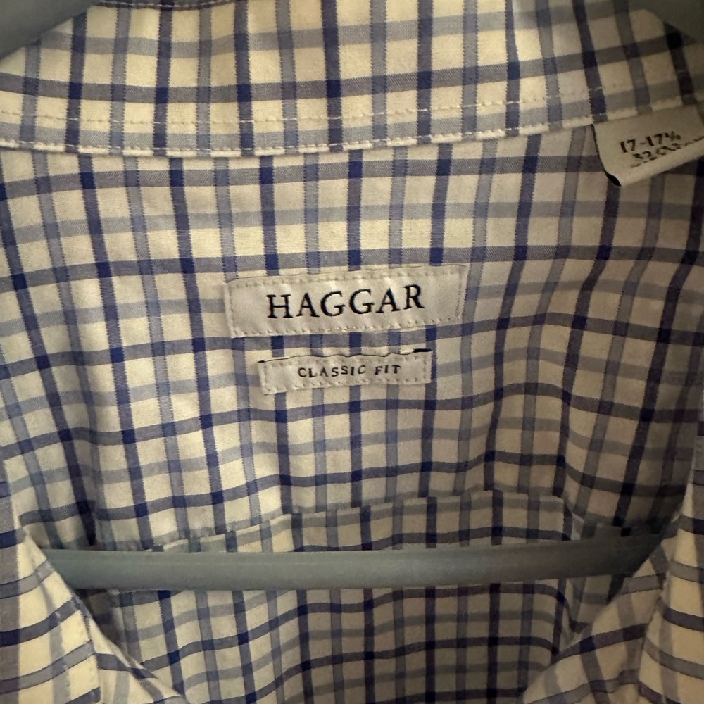 Haggar Men's White and Blue Plaid long sleeve Dress Shirt - Picture 2 of 11